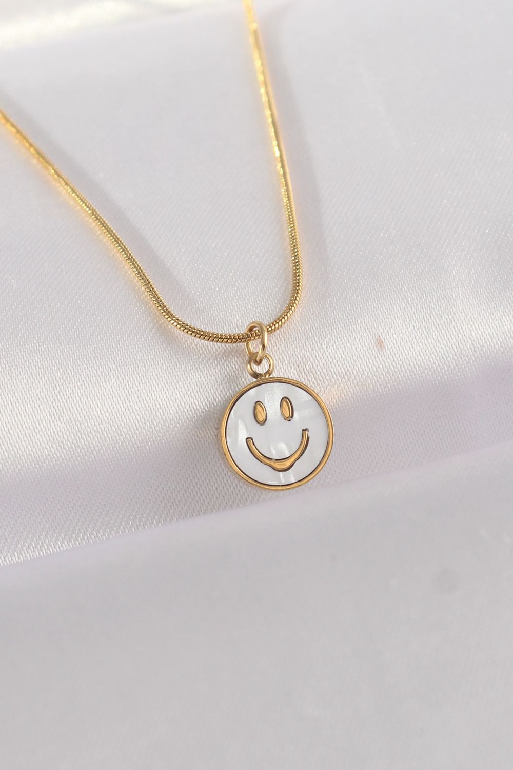 316L Çelik Zincir Gold Renk Mermer Desenli Minimal Smile Kolye