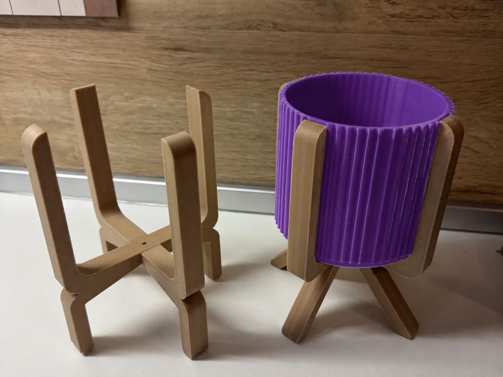 3D Baskı Ayaklı Çizgili Saksı - Bej Standlı Dekoratif Saksı - Mor
