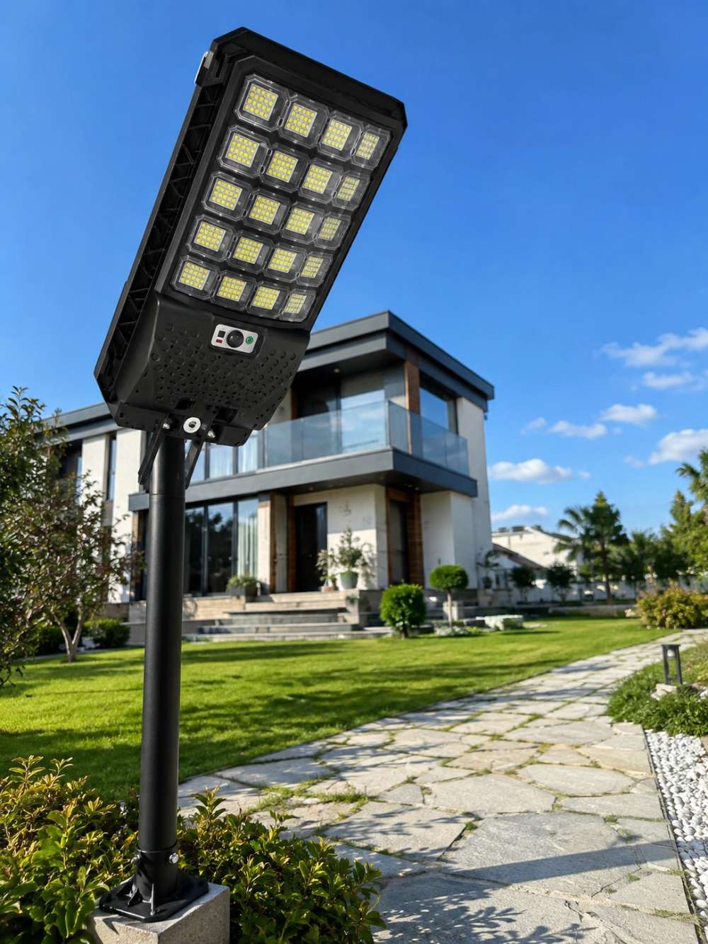 Akıllı Güneş Enerjili LED Lamba Suya Dayanıklı 1 Adet