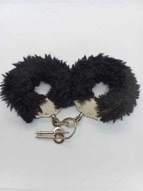 Fantazi Siyah Peluşlu Metal Kelepçe