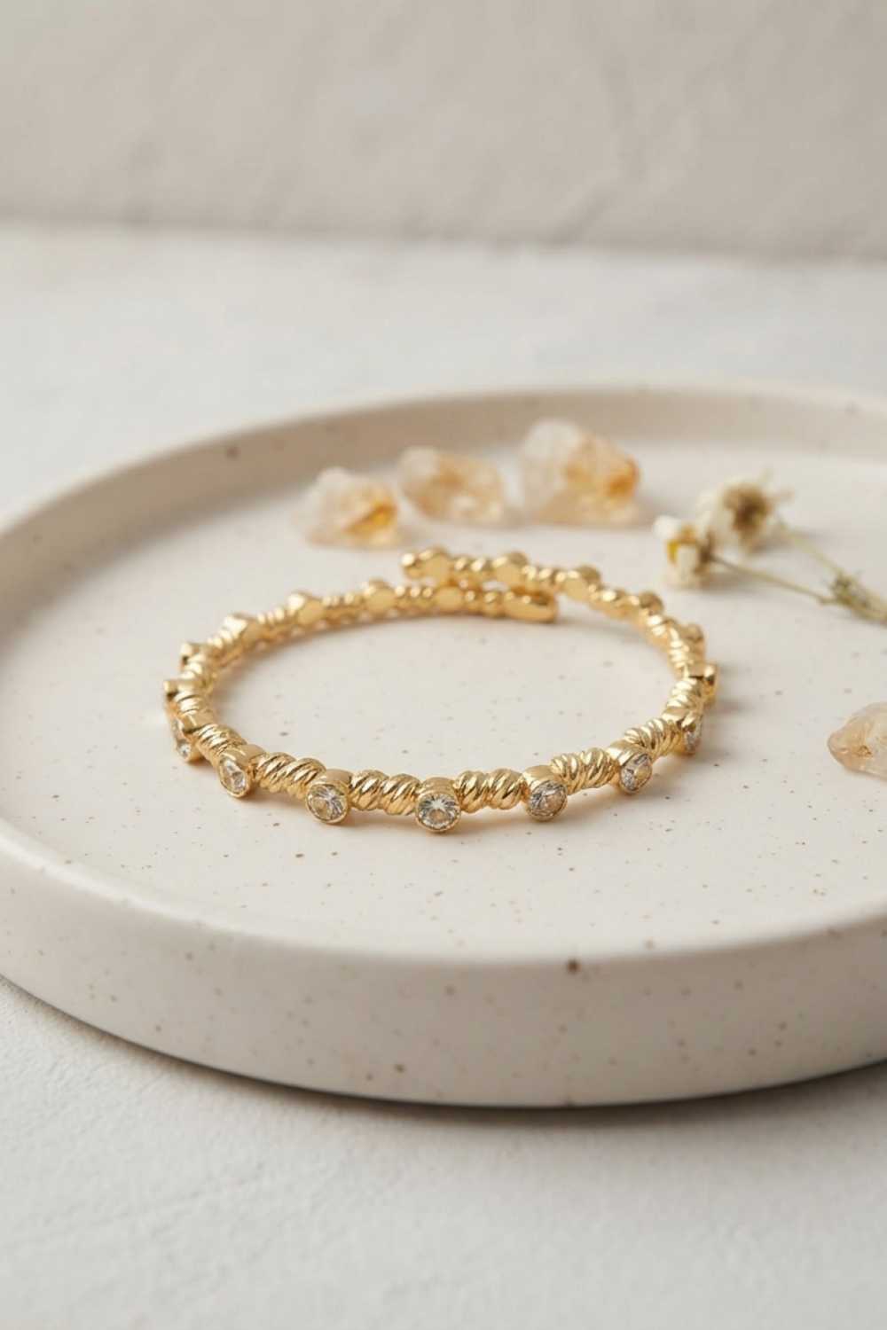 Gold Renk Dorika Model Sıralı Zirkon Taşlı Kadın Bileklik 5886