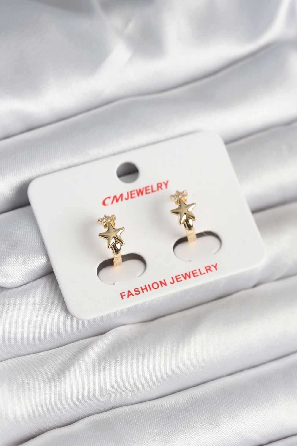 Pirinç Gold Renk Yıldız Kadın Küpe 5886