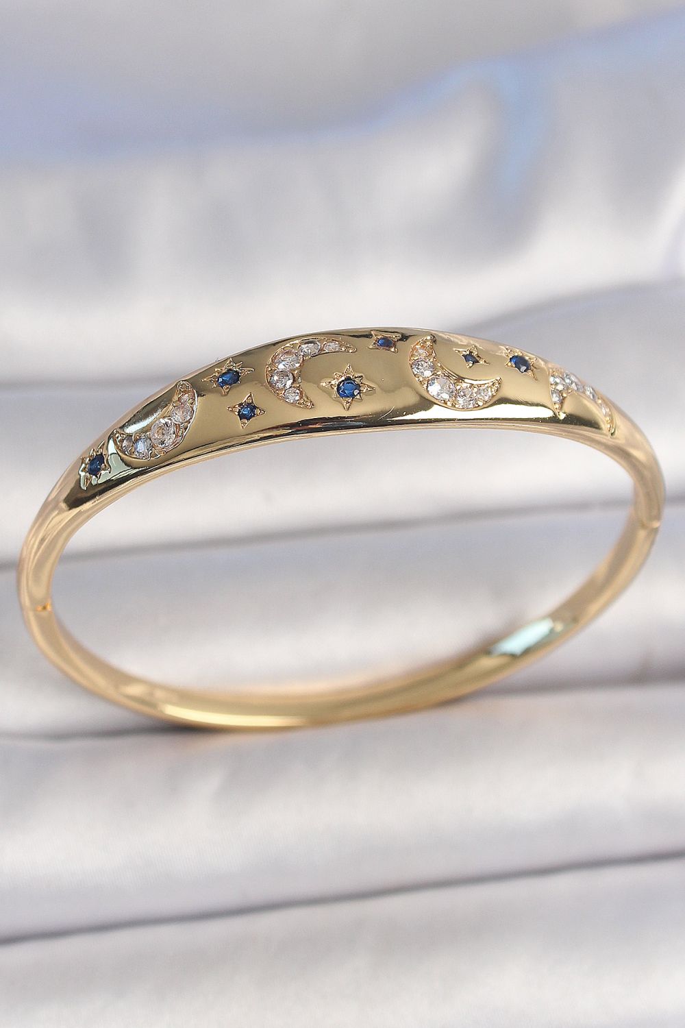 Pirinç Gold Renk Zirkon Taşlı Hilal İşleme Mavi Taşlı Yıldız Detay Kadın Kelepçe