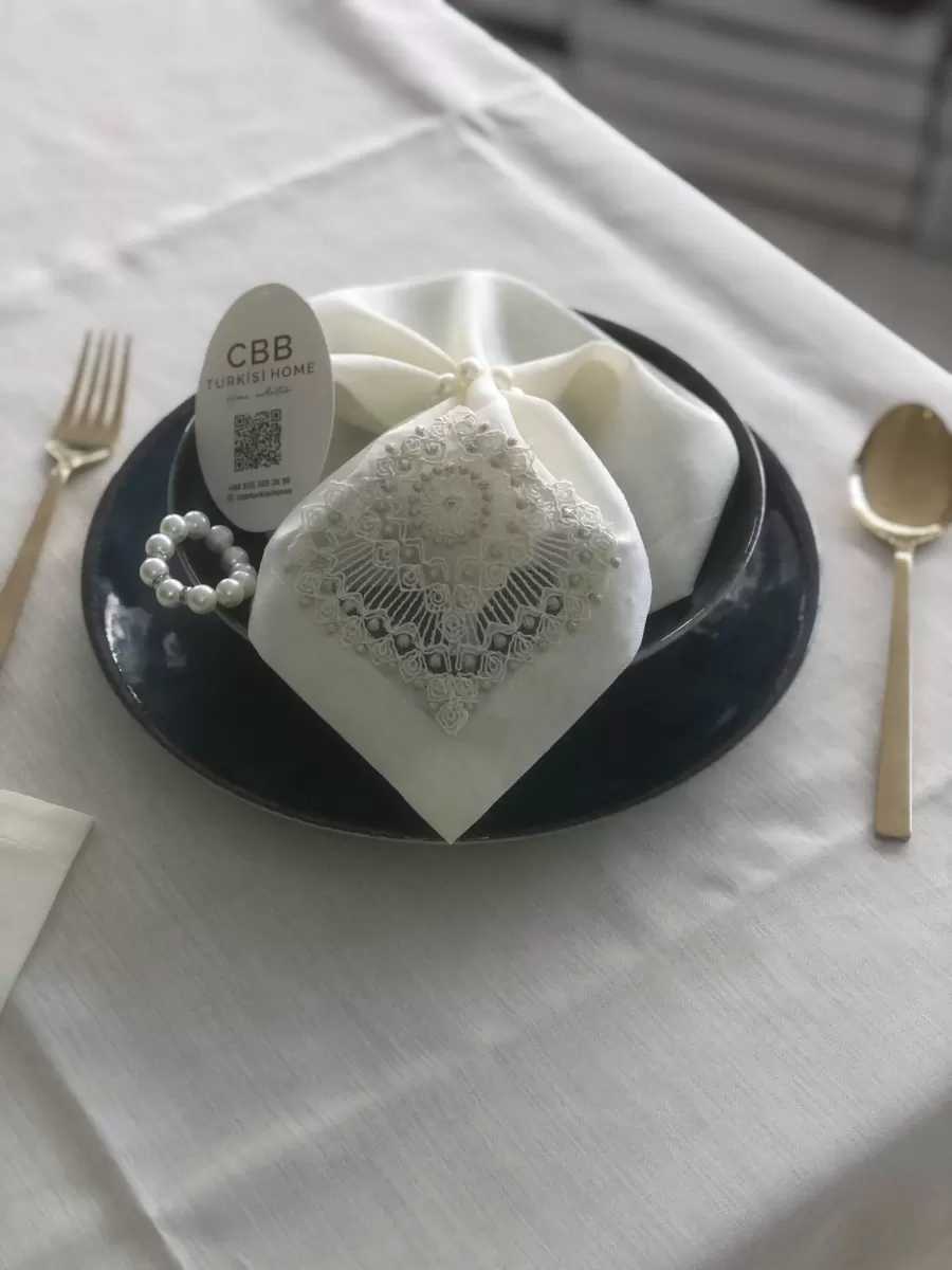 Sofra Takımı Kartanesi Gardenya Keten Yemek Takımı 160x220 Masa Seti 26 Parça Runner Set Kreme Gold